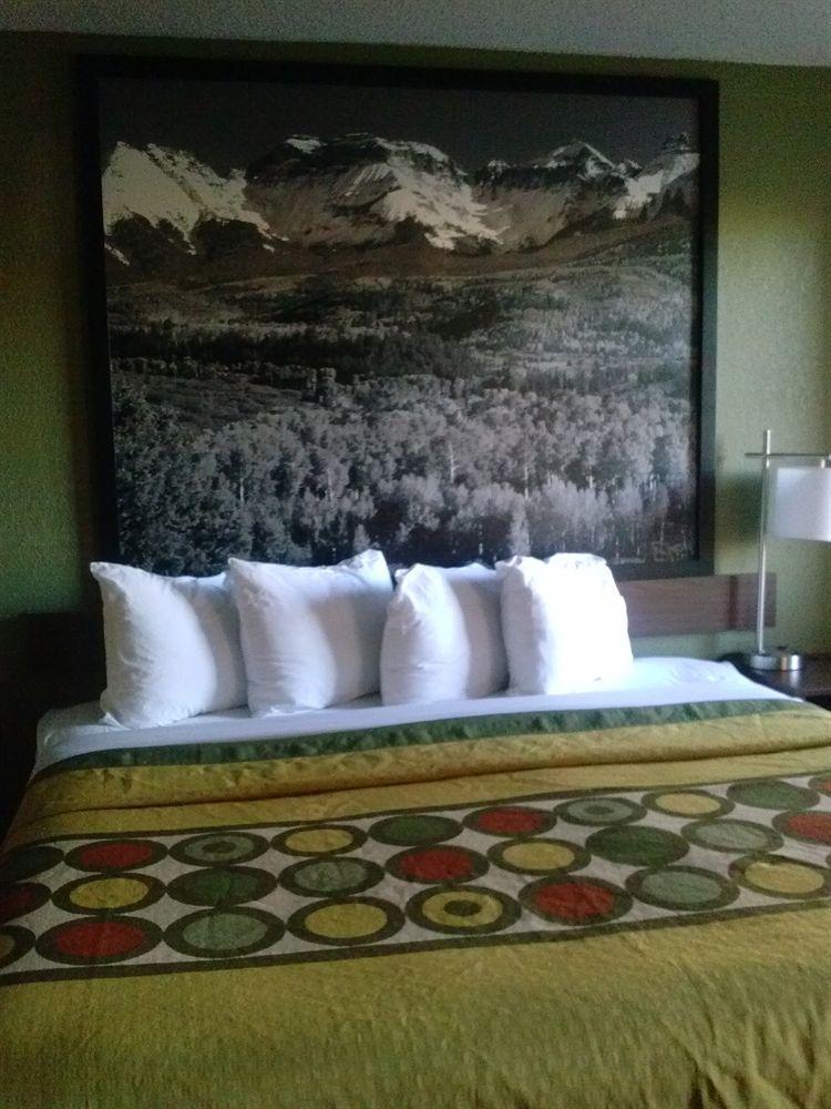 Super 8 By Wyndham Denver Central Zewnętrze zdjęcie